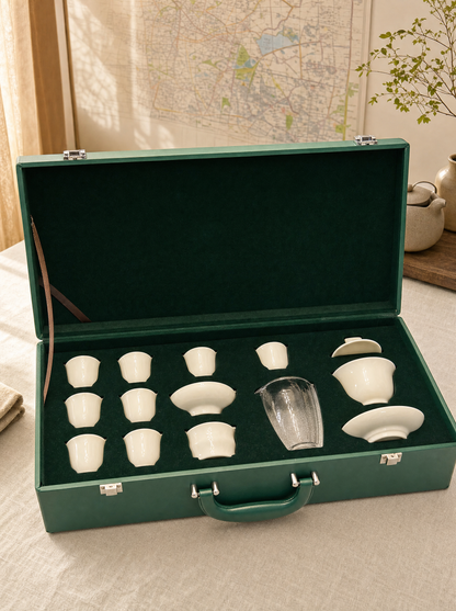 Set premium gongfu 14 piezas en maletín verde Infinitea — vista 2